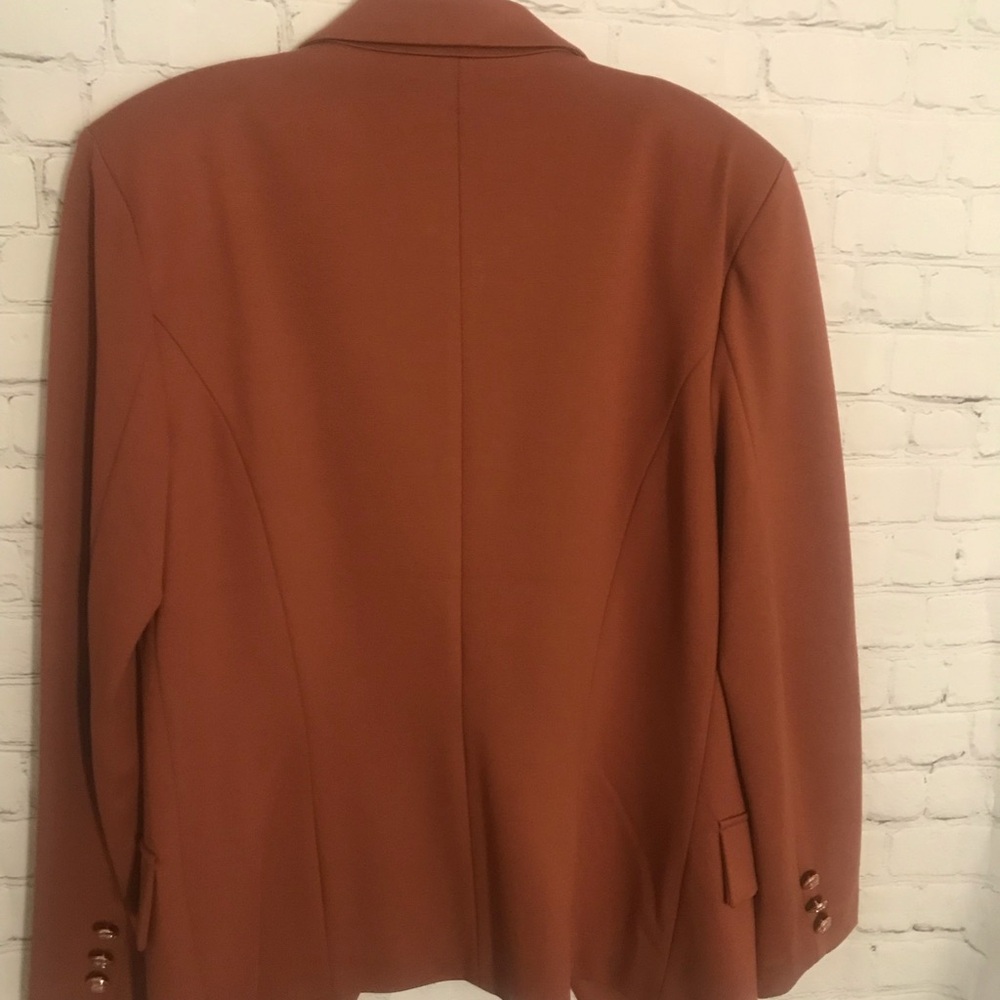 Double-Breasted Brown Blazer - Picture 4 of 6